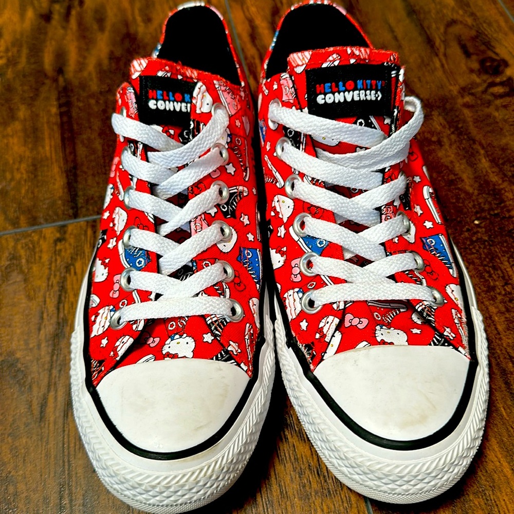 Hello Kitty Converse Shoe Womens 8 Men’s 6. Worn once